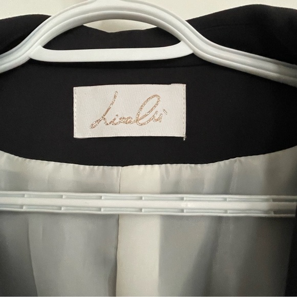 Lizalu Black and White Blazer - Picture 4 of 4